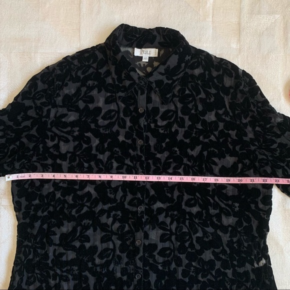 Vintage Floral Black Velvet Blouse - Picture 10 of 12